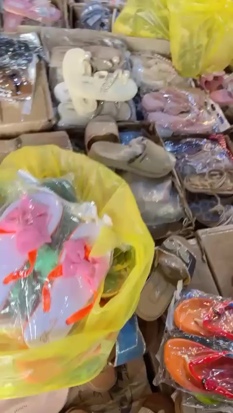 هلوووو حبايبي متوفر احذية مديلات وكل القياسات 
موقعنا سريدات الجديدة قرب ماركت المنتظر 
متوفر توصيل 
***********
