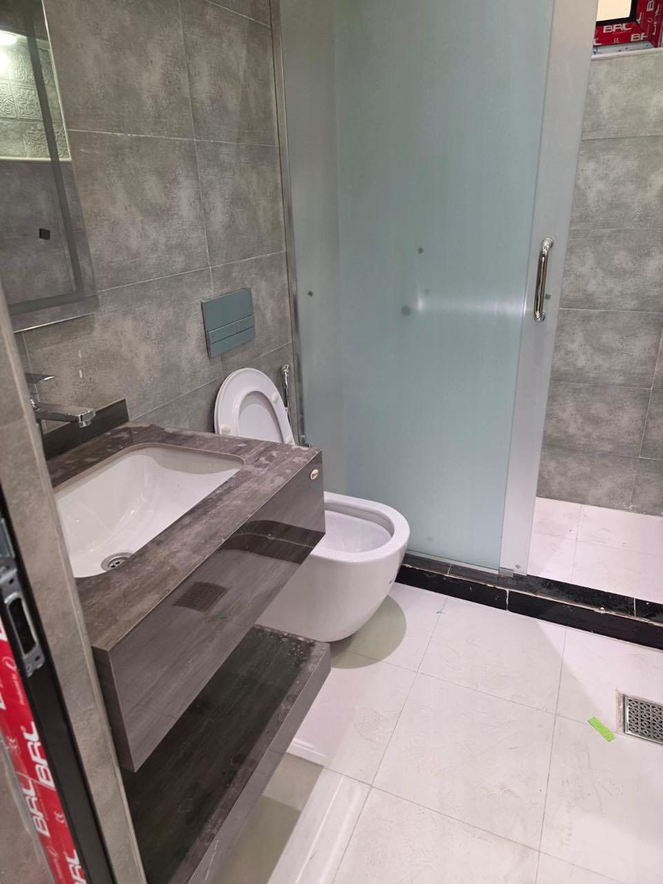 فرصة مميزة للإيجار في زيونة – محلة 710

دار حديث (زيرو) للإيجار 🔥
موقع هادئ وقريب من الشارع والخدمات

🔹 المساحة: 50 متر
🔹 يتكون من:
• 3 غرف نوم
• صالة + مطبخ + خدمات
🔹 تصميم مرتب ومناسب للعوائل
📞 للاستفسار: ***********1
