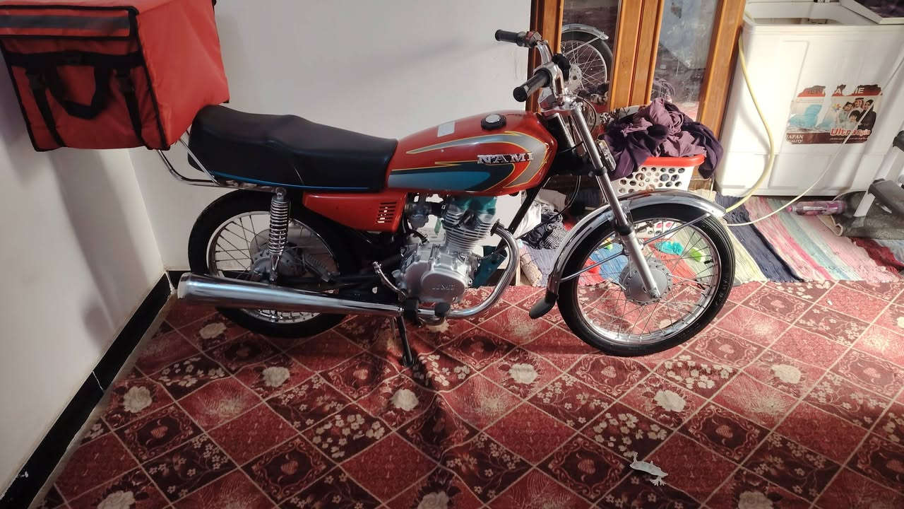 دراجه نامه للبيع  اوراق اصولي بسمي الدراجه  اصلي اصلي اصلي  مانفتوحه تعمير 2025. السعر ٩٠٠وبيه مجال
***********
