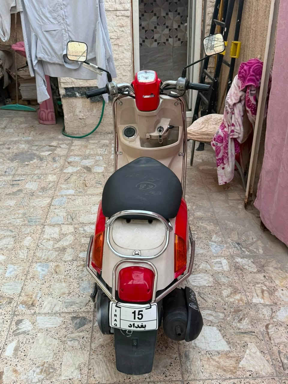 بوليس  ( كابريتر )
 شكلها انتيكة 🏅
كفاله كفر كله مختم واحد 
( نضافه الكفرات ٩٥ ٪؜ )
( ومحرك مكفول برخي ما مفتوح بيه )
وهسه حالين قبل كم يوم بدلت قايش وصار بيها صوت بلبلي مال قايش كال الفيتر يرادله تبديل 
شرط الفحص جيب فيتر وافحص 
السعر ( ٩٥٠ الف ) وبيها مجال 
 ( مكاني بغداد الكريعات )
( رقم الهاتف *********** )
