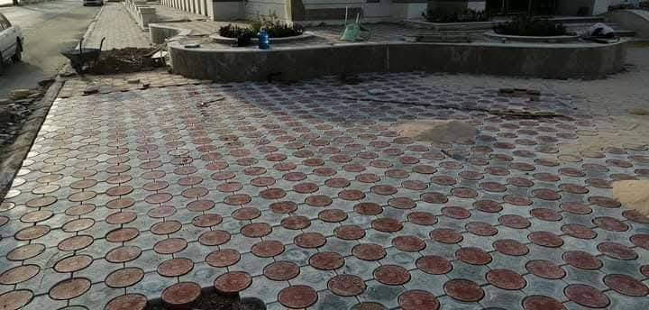 كادر خلف مقرنص و كرمستون            ***********
          
                                                    
                                                    ***********

حسب الطلب اتريد كرسته وعمل اتريد بس عمل
