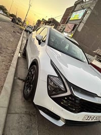 كيا سبورتج موديل 2023 خليجي   محرك 2000دوش   مكفولة كير ومحرك وصدر وتخ...