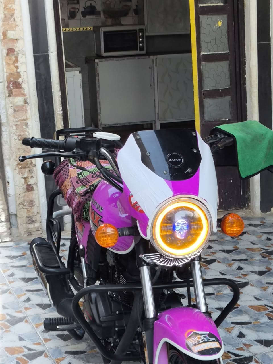 سلام عليكم دايون للبيع موديل 23 طالعه 25 اوراق سكنر الدراجه كفاله عامه دراجه جديده مكينه 200 كله شغال المكان بابل الحمزه الغربي 
السعر 1525 
‏‪0777 389 8263‬‏
