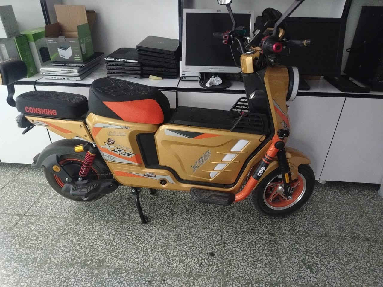 دراجة شحن جديده استخدام اقل من اسبواع غير متواجد على الفيس الاتصال على الرقم ***********
  بيع مستعجل
