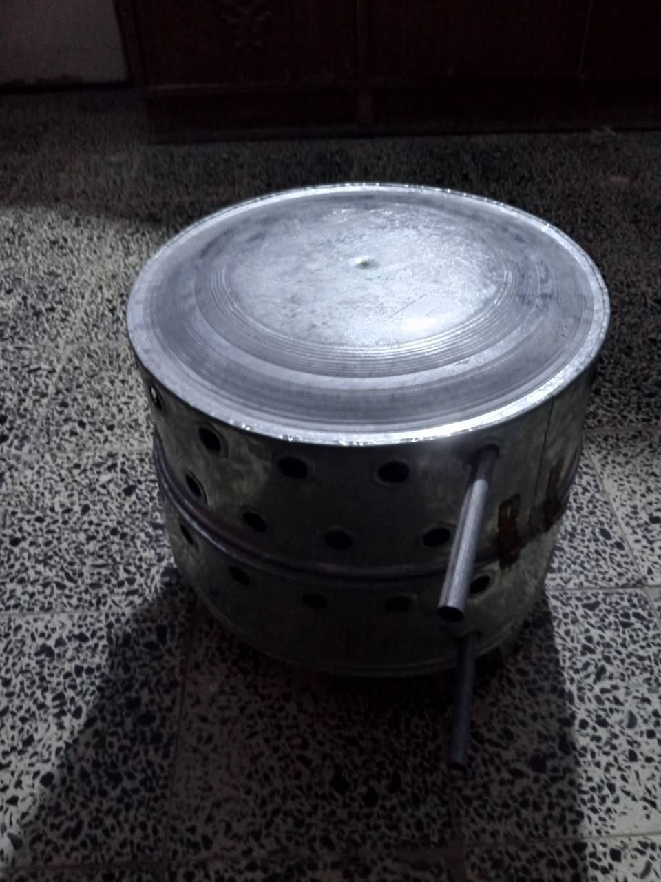 سلام عليكم عندي تنون غاز للبيع سعرة  25 وبي مجال اتصال ***********
