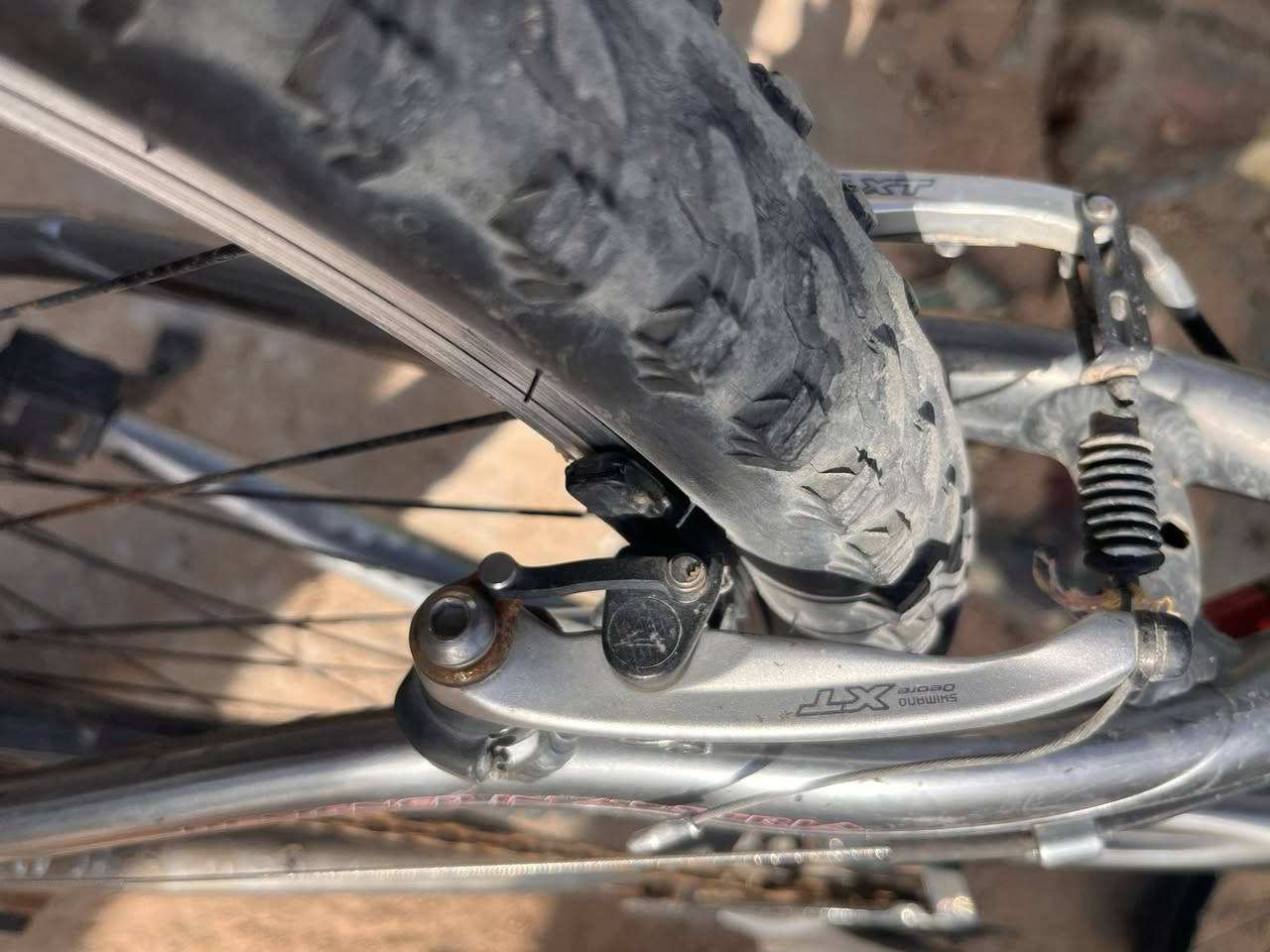 السلام عليكم
باسكل للبيع مثل ما موضع كدامكم غراضه كلها shimano الله شاهد اني اشتريته من خارج العراق الباسكل جداً نظيف  

السعر 200 الف وبي مجال 

مكاني بغداد

***********
