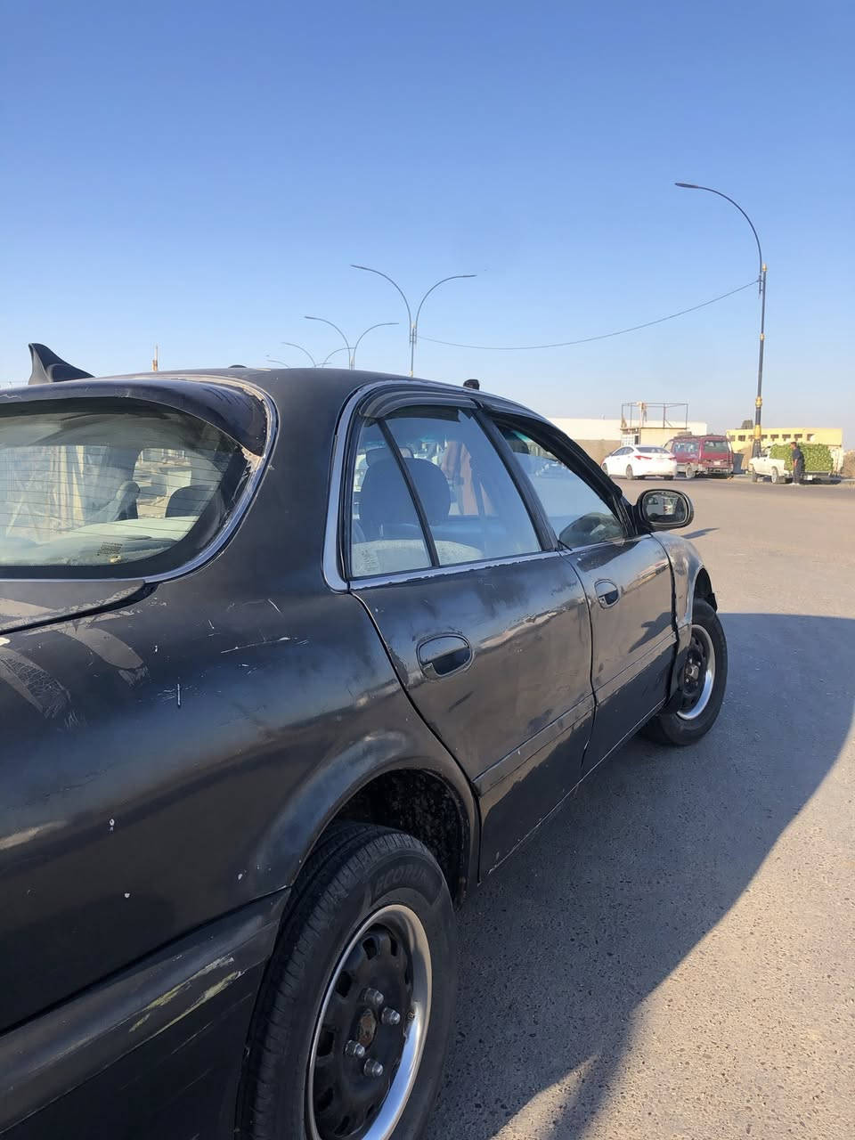 سوناتا تو  محرك  وكير خير من الله صدر جديد تخم تاير جديد كهربائيات شغاله سنويه 28 بسمي تحويل ثاني يوم رقم انبار  السياره نقصهه بس كشر كامله موديل94 السعر 32الاتصال عل رقم***********
