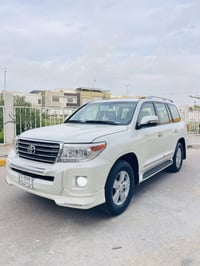 لاندكروز GXR • ٢٠١٣ • البصره