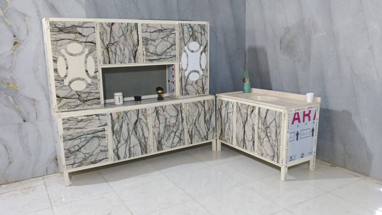 *********** 
ثلاث قطع كاونتر وملحق مترين وسنك مرمر متر و20 سعر 290
