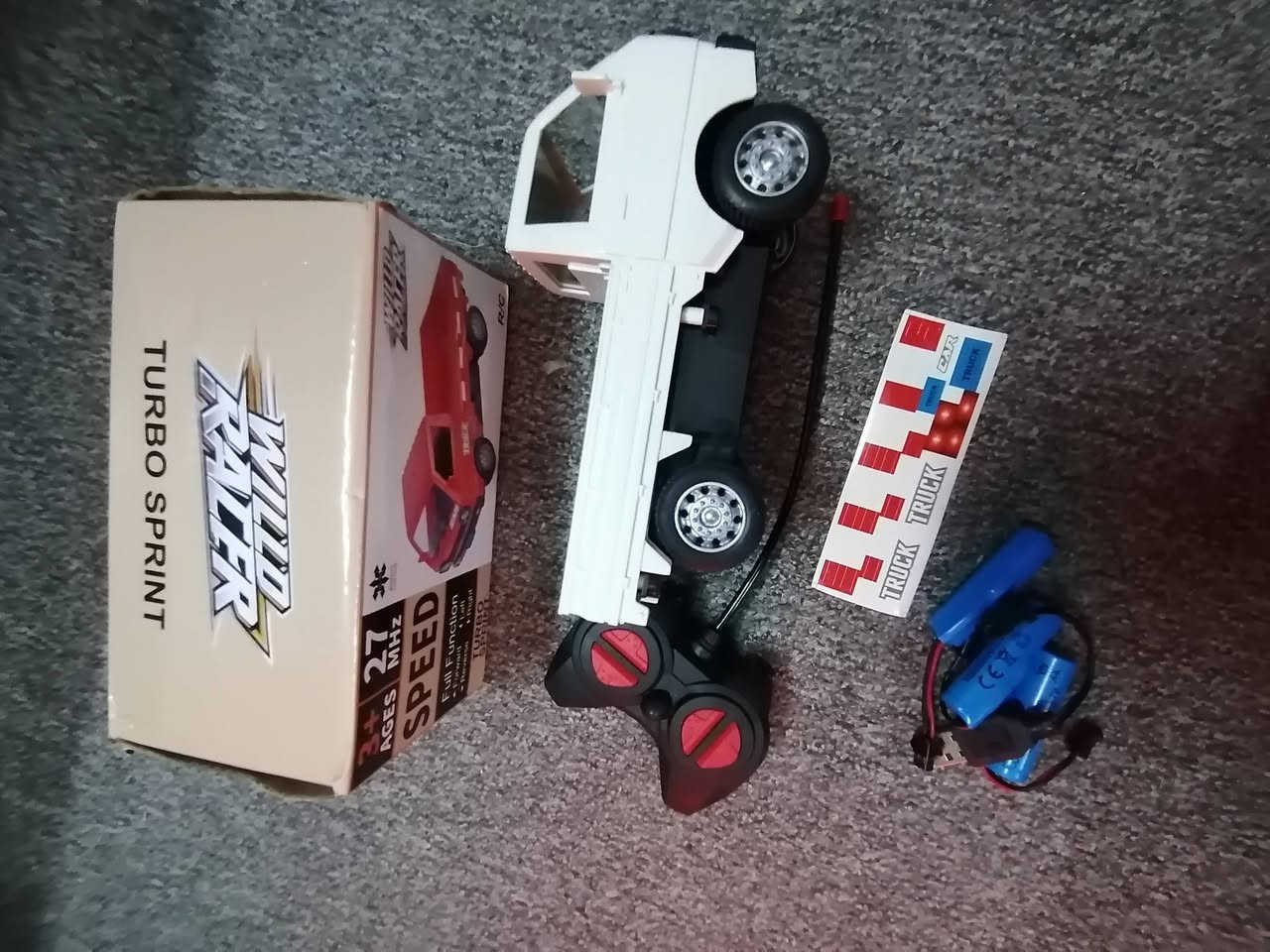 سياره شحن وبطاريه ليثيوم السعر ١٥


**إذا كنت صاحب هذا الإعلان وتريد حذفه لأي سبب، رجاءا أرسل رسالة إلى الدعم الفني**