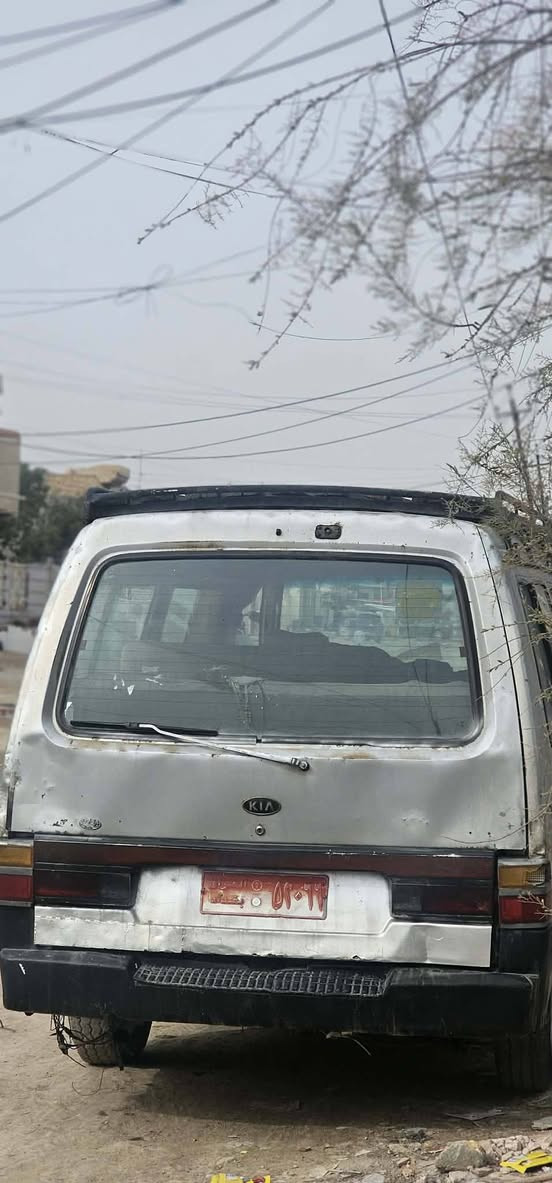 سلام عليكم كيا بستا للبيع سعر20وبيها مجال كوم حديد اتكفل سرقه وعشاير شواصي جدد حدادية نضيفة ما عايزة 0786 937 3872 للاستفسار
