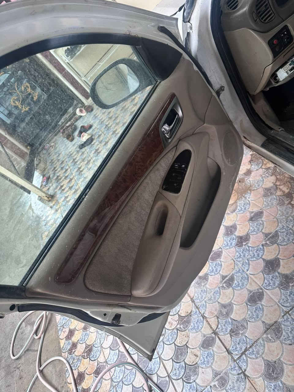 سلام عليكم شباب سني للبيع موديل ٢٠٠٠ رقم بغداد دولي كير اوتماتيك النظافة مثل متشوفون السعر ٤٥ للاستفسار ***********
