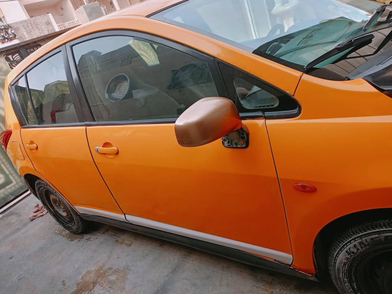 نيسان فيرسا وارد كندي موديل 9 محدث الي 12 سياره بسمي شرط تحويل فقط سياره بي بطاقه بنزين محرك 18 جديد وكير  اوتو اي تي جديد ضفيد جديد مكان سياره كركوك  سعر 52 اي استفسار***********
