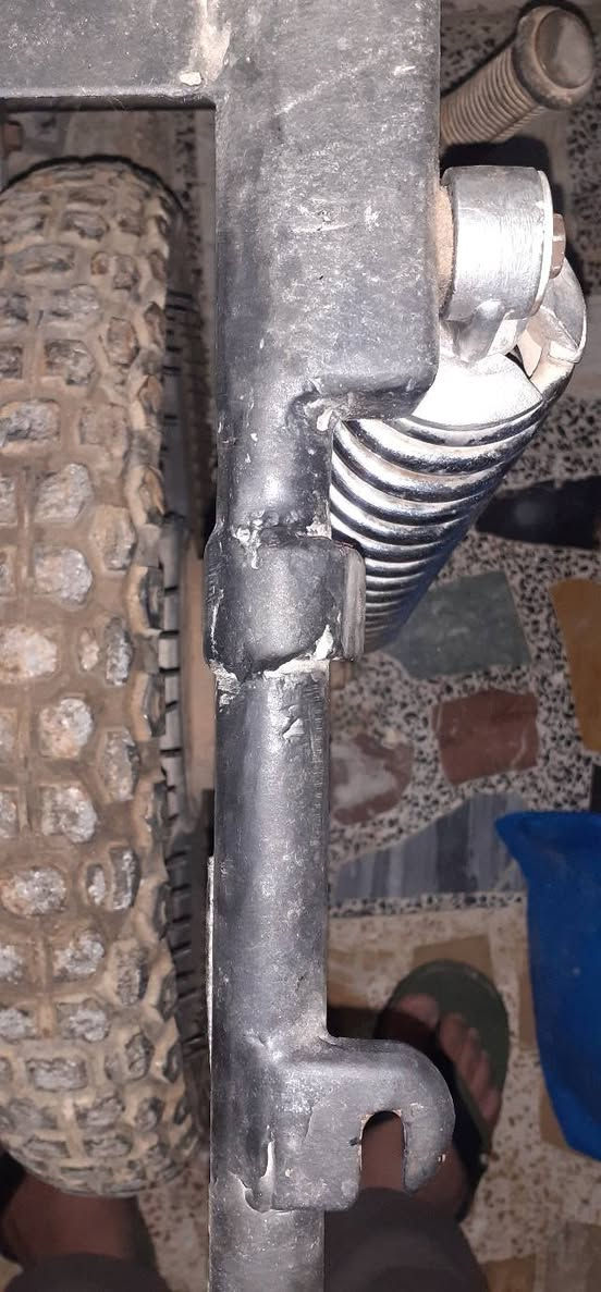 السلام عليكم ٨١ شاصي    مكينة يرادلهة تجفيت هم بيهة نواقص  كوم حديدد
بغداد العبيدي *********** سعر(300}بيهن مجال
