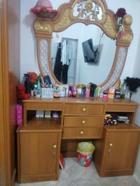 غرفه اخشاب للبيع ست قطع الغرفه تسكام نظيفه السعر 750 رقم   07870323921