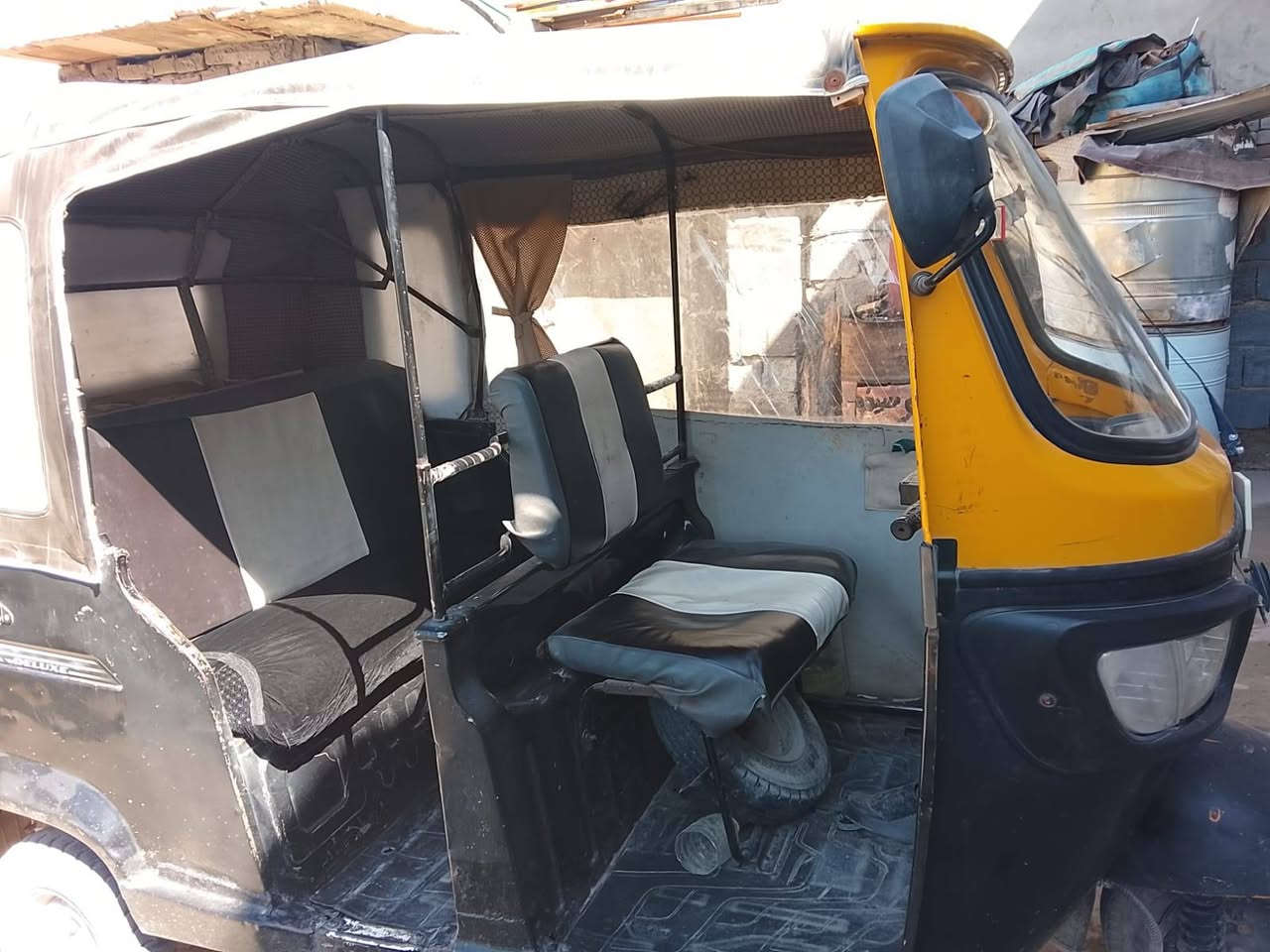 السلام عليكم تكتك تي في اس للبيع جاهزه من كلشي بيها محرك ٢٣ ممدوده عليه سبانه سعر ٣ مليون قفل *********** مكان ديالى الخالص
