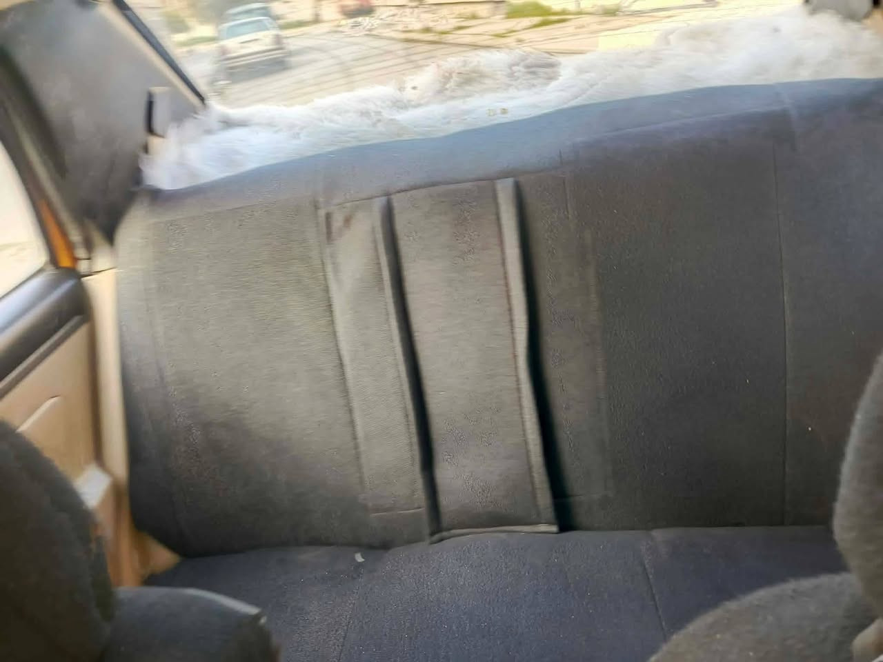 السلام عليكم ورحمه الله وبركاته
للبيع سي كي تكسي 

رقم بغداد انكليزي 

هيئه غرامات صفر 

سياره ما ناقصها كل شيء 
مصبوغه حزام

مكينه كير شرط 

باتري جديد 

تبريد شغال نقص بس قايش 

تريد وكاله تريد تحويل 

الشرعي بالموصل 

ما مسجل لها على كابون 

سعر 34بيه مجال 

ترهم مراوس


**إذا كنت صاحب هذا الإعلان وتريد حذفه لأي سبب، رجاءا أرسل رسالة إلى الدعم الفني**