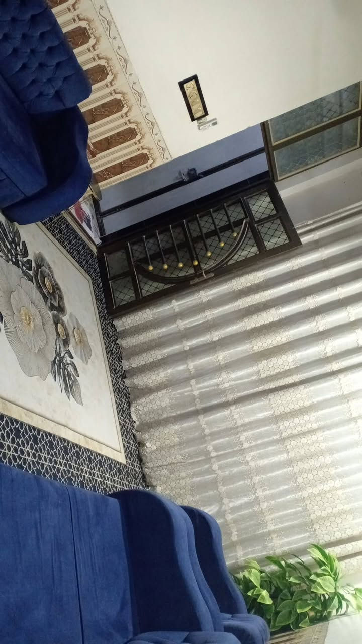 دار للبيع طابو زراعي  100م موقع و بناء درجه ممتازه. يحتوي على غرفه وصاله واستقبال ومطبخ وثلاث صحيات اضافه الئ غرفه في الطابق الثاني
سعر 49  العنوان نجف ميسان خلف شارع 60 مباشره

***********
