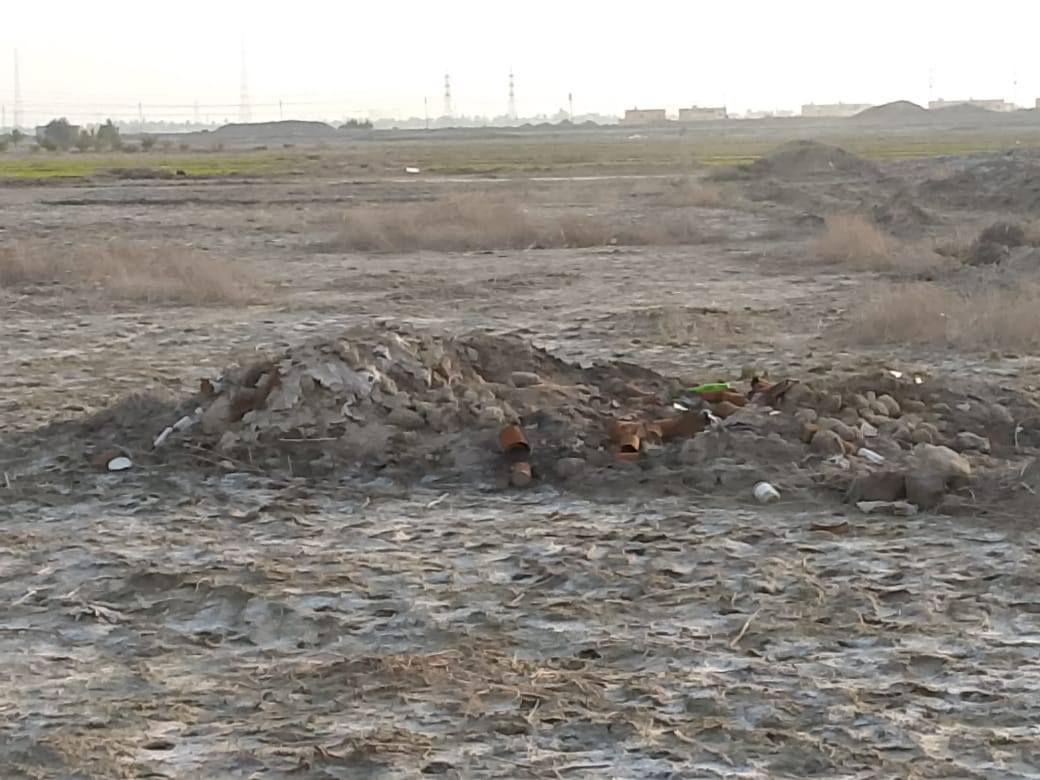 أرض زراعية المساحة 1000متر مربع بأبعاد وجه65 بنزال 200 متر الخدمات متكامله ماء و كهرباء وتبليط وملعب خماسي ومدارس وخط سحب  الأرض تقع قرب المجمع البناني ومجمع الأمام الرضا ولأرض المخدومة وتبعد عن الشارع العام 100 متر البيع حسب المساحة المطلوبه  يعني يمكن بيع مساحه 200 متر منها او 300 متر للاستفسار الاتصال على الرقم *********** مكلف بنشر
