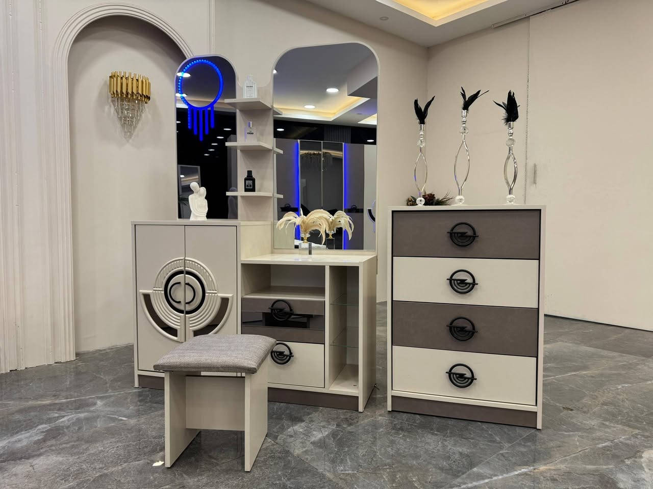 بسم الله
*موديل   سالسا      المودرن*
🌾🌾🌾🌾🌾🌾🌾
*10 قطع*.    *320سم*
*1- ضهر بلوك*
*2- برغي وچوي حديد* 
*سرير مخزن جك*
*5- شغل درجه اولى*
    *السعر🔥 مليون 475الف
خدمە توصیل متوفره
للحجز مراسلتی
العنوان.//بغــــــــــــداد


**إذا كنت صاحب هذا الإعلان وتريد حذفه لأي سبب، رجاءا أرسل رسالة إلى الدعم الفني**