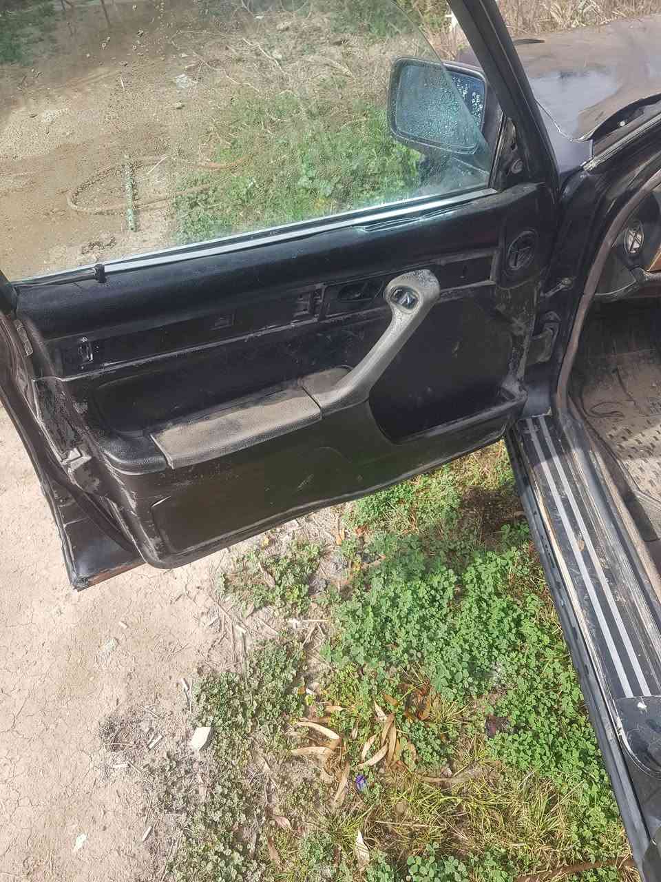 بي ام موديل 91 رقم ديالى نكليزي سنويه 35 كير ومحرك واكسن شاصي كفاله سياره كشرها مال تعمير يردالها ترتيب سعر ٢٨ورقه اتصاب متوفر وتساب ***********
