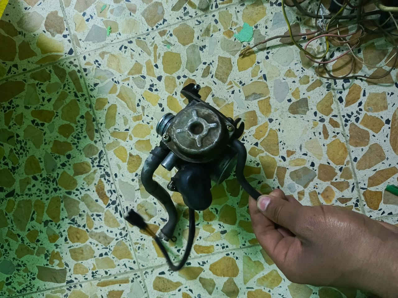 السلام عليكم غراض دراجة اسبيسي للبيع مال تفصيخ واصلايات بسعر مناسب ويوجد خدمة توصيل رقم ***********
