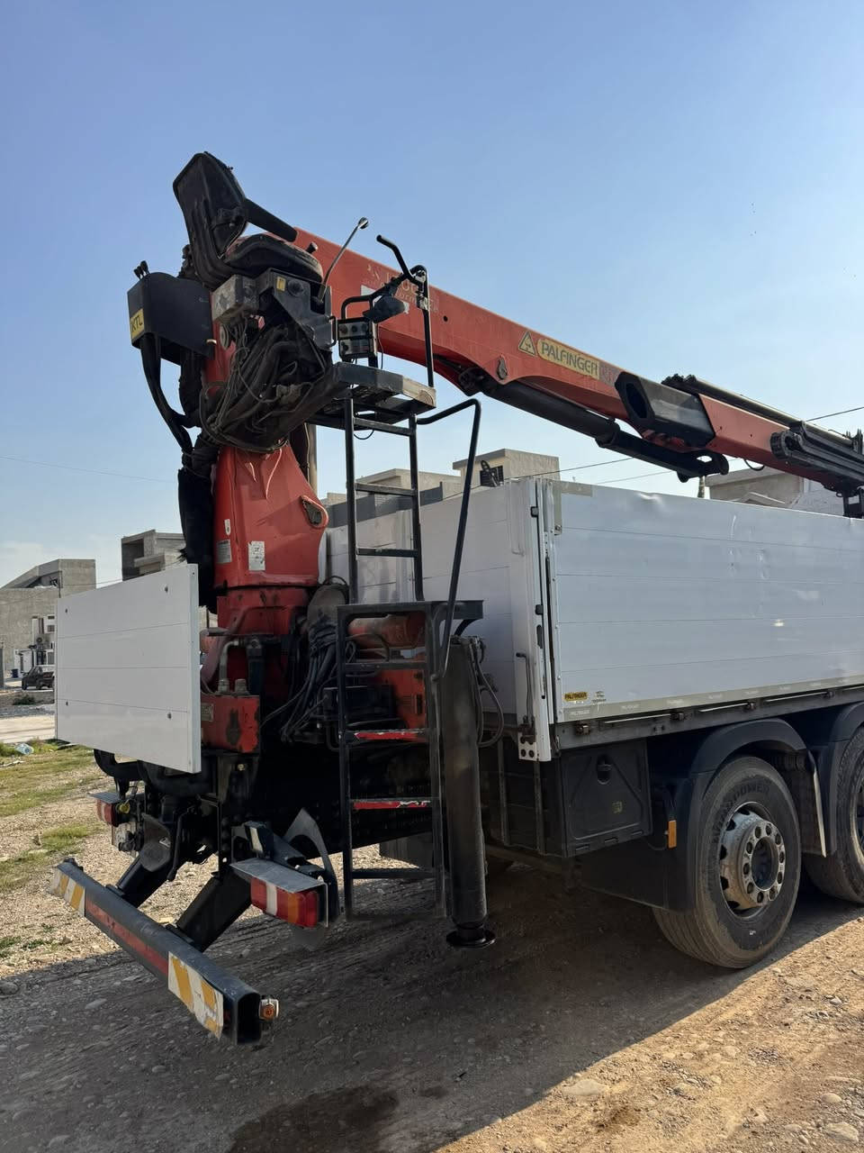 كرين بلوك وحش للبيع 
2014  حجم السياره 2545
حجم الكرين 18000 
بافكر 
السياره ماشي 600 
طخم تايه السياره جديده ما مشتغله بعد 
رجاآ الشراي يتصل 

*********** 

***********
بس الكورك بي واتساب
