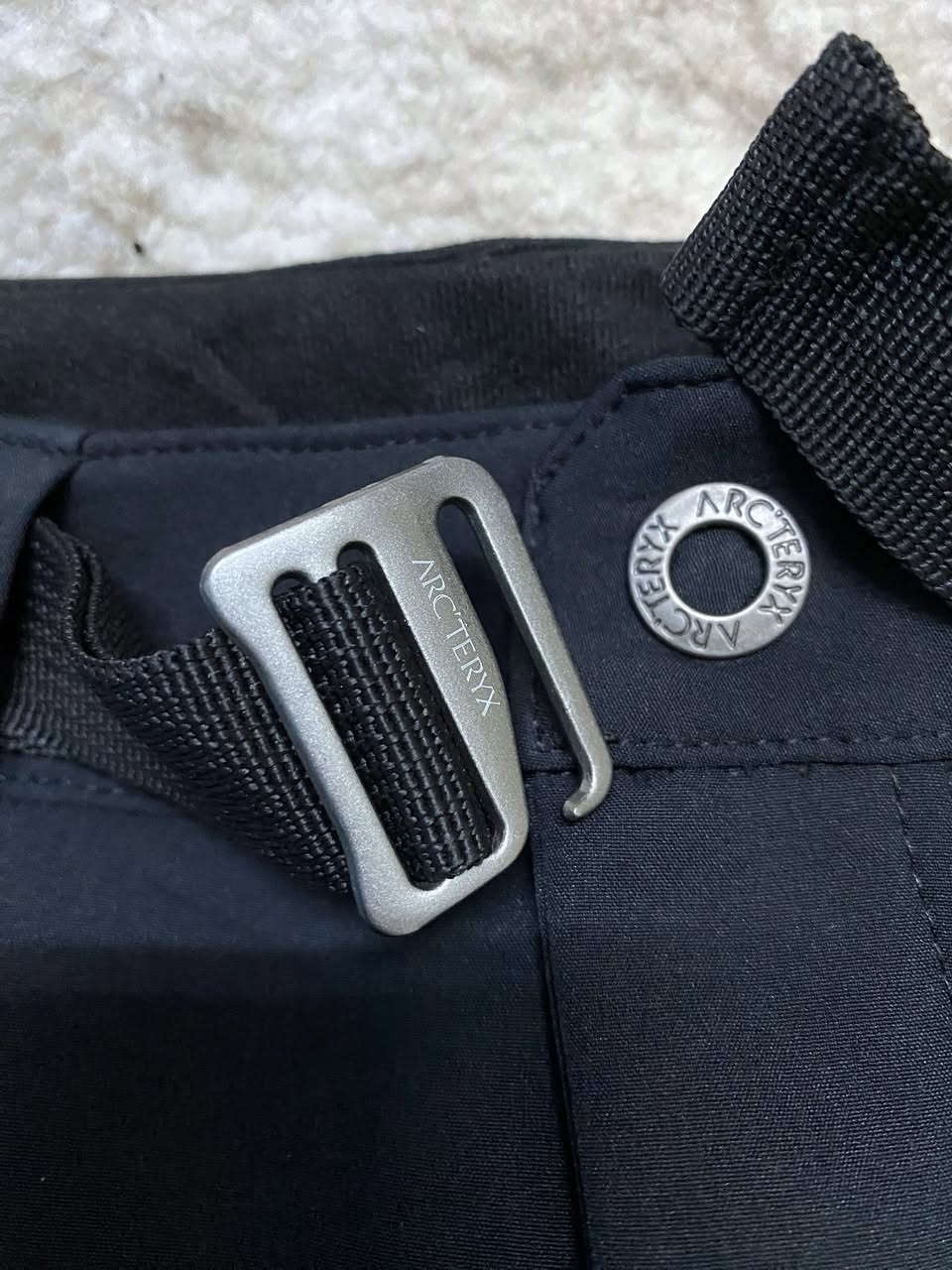 arcteryx
orginal 
size \36\38
بالە غیرمستخدم 
توصیل\جمع
***********
نظافە%100
