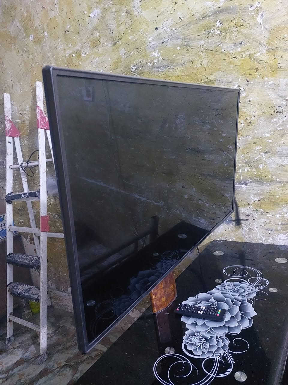 بلازمه 43 ال جي الاصلي كوري نت وبيها موصفات بعد سعر ١٦٠ بغداد الامين ***********
