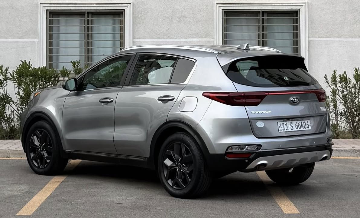 السلام عليكم اخوان
كيا سبورتج  2021
محرك 2400 
كير اوتو
ماشيه 57 
المواصفات

تحكمات ستيرن
شاشه كبيره
كامره دواره
رادار جانبي
مري شفط
حساسات خلفي
كشنات جلد
تدفئه كشنات 
مود درايف ( Eco/ sport/normal)
تحديد مسار
فور ويل
ويل كب 20
منضومه زينون Led

((والسياره بشرط ولا كلوب بلشبول مشتغل))

اخوان السياره بيه قطعتين صبغ ( جاملغ+ باب)
(السعر 158 وبيه مجال )
رقم بغداد بأسمي سنويه وهزه ورقم جديد
مكان السياره المنصور او الغزاليه 
للاستفسار ( ***********) واتساب
