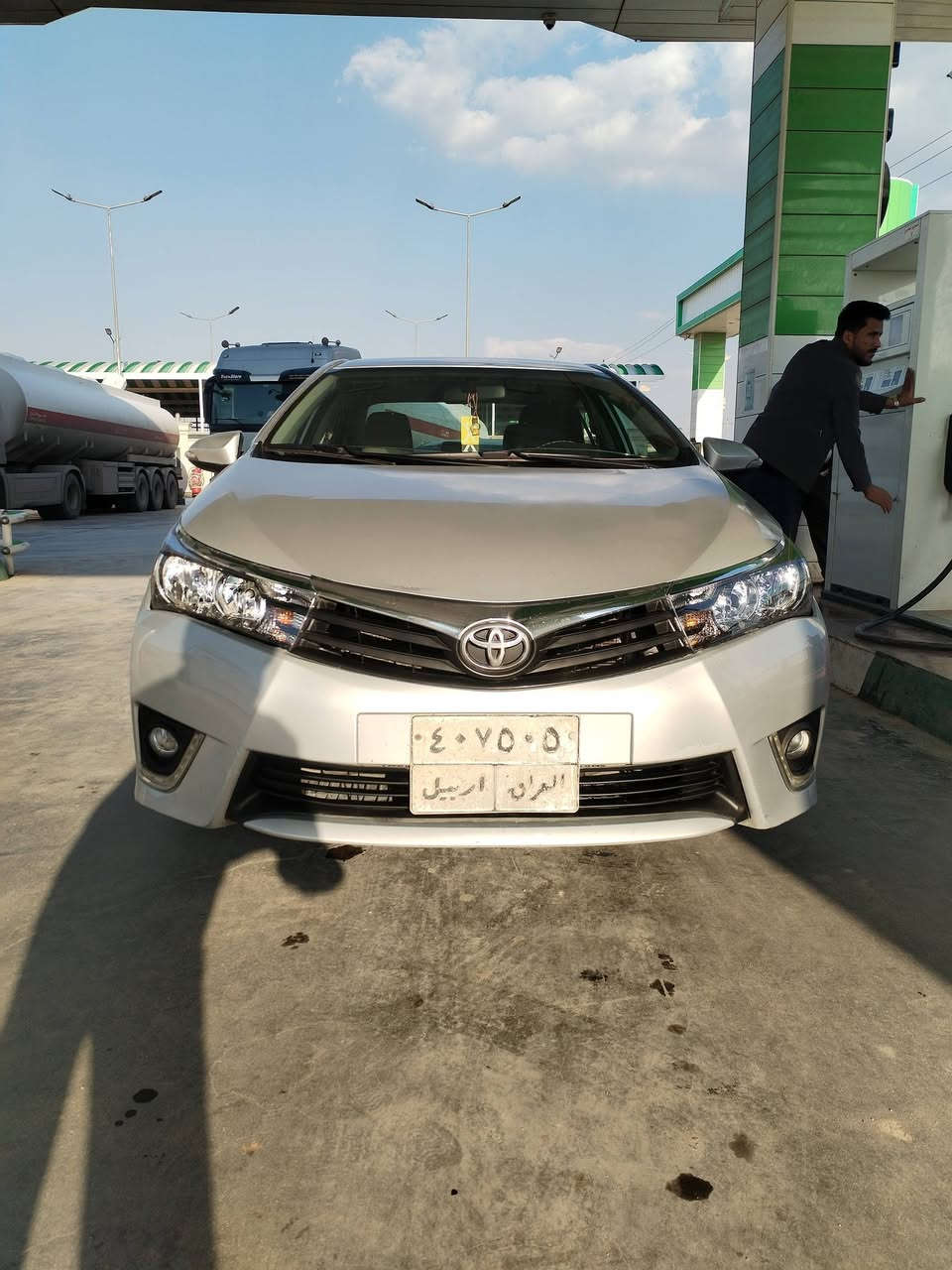 سلام عليكم كورلا خليجي موديل 2015بيه جاملغ المامي تبديل اصلي بيه رصعات بل قماره اثر حالوب بصيط مخرك كير ع وضع الشركه ماشيه 200الف بلاد بيع مستعجل السعر 125او بيه مجال للشراي العنوان واسط ناحيه الشحيميه ***********
