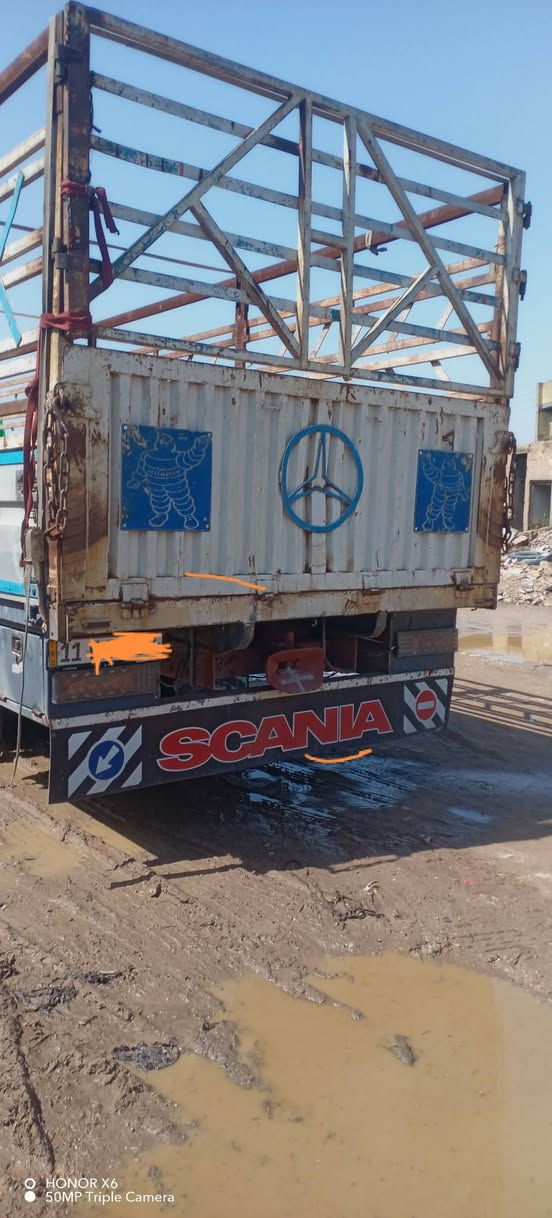 سلام عليكم من رخصة ابو لكروب  سيارة للبيع البه ٨برغي ستفسار على هذا رقم ***********
