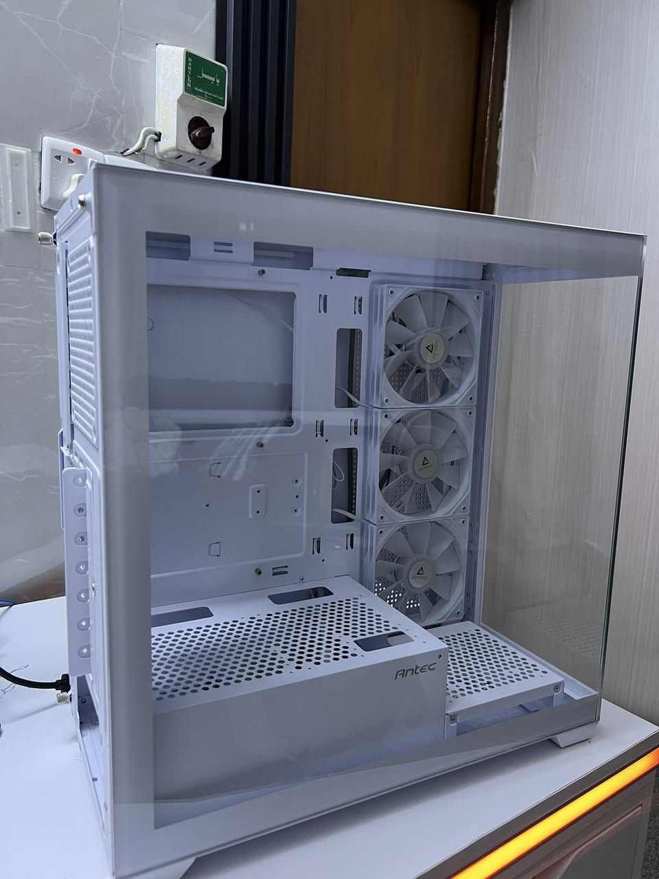 السلام عليكم
قطع للبيع
 
32GB DDR5 RAM (16*2) 6000Hz
مستخدم كلش قليل ونظيفات
450 الف 

مذربورد b450 
msi A pro 
75 الف 

كيس ابيض نظيف يجي ويا ٤ فانات وتحكم rgb 
70 الف 

كيس اسود مال msi بي ٣ فانات 
45 الف 

اي استفسار او تفاصيل اكثر عالخاص 
او رقم واتس ***********
