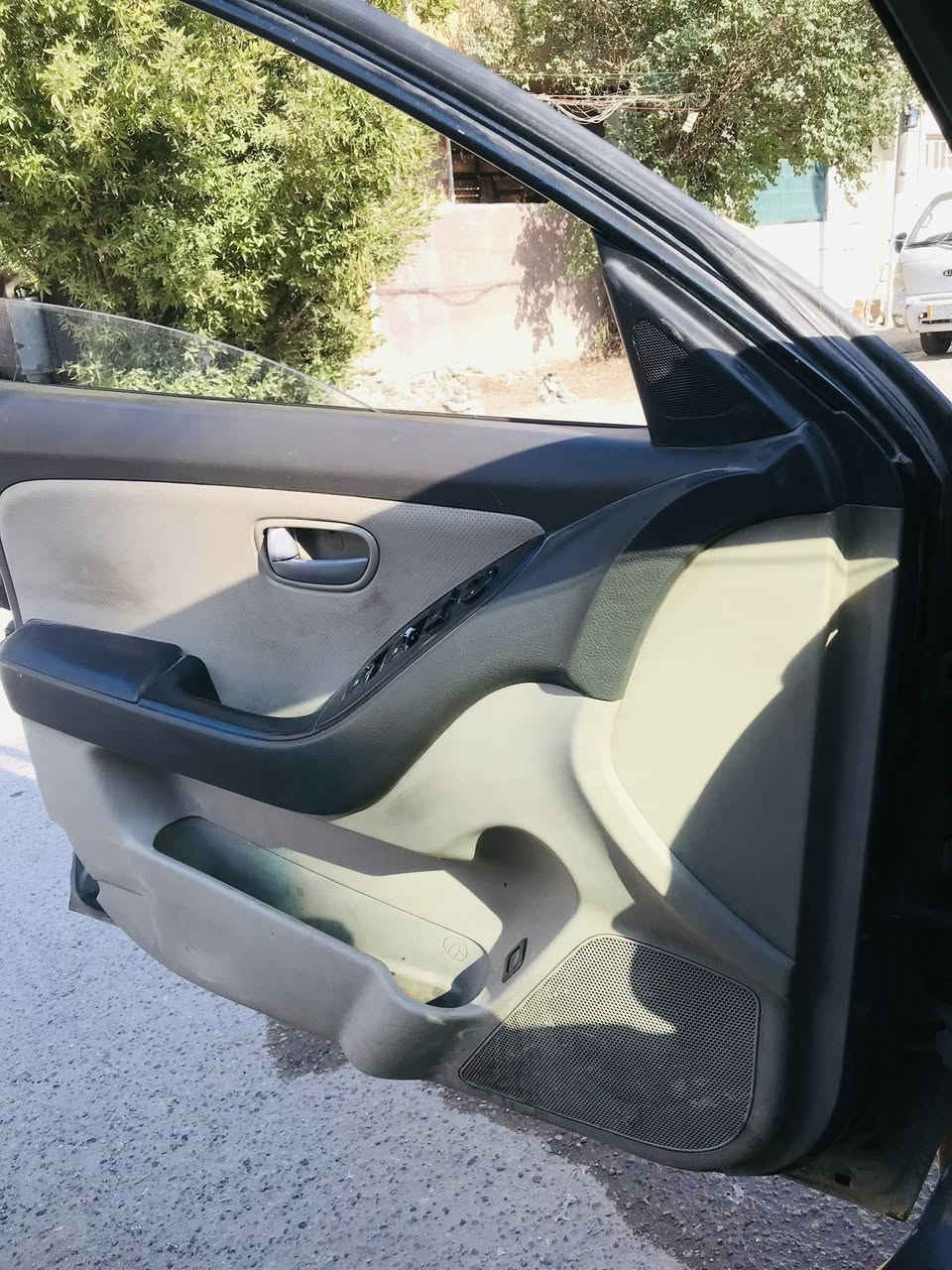 سلام عليكم ورحمة الله
للبيع النترا 2007 وارد امريكي مكينه 2000
حادث جاملغ ايمن سياره نضيفه ومرتبه على ايدي
تايرات جدد كير مكينه مكفولات صدر نعمة من الله 
السياره ماتصرف عليها ربع اشغل وتطلع بيه على باب الله 
الرقم مالتها احمر صدامي الغرامات والهيئه عليه وسياره بااسمي تحويل شوكت مايعجبك 
السعر 85 ورقه لي يعجبه سعر يجي ويفحص وبي خير ويدلل 
وبيها مجال للشراي معاجبك سعر لااتكسر واعبر ورحمه الله والديك
السياره مكانها بغداد البلديات 
***********
