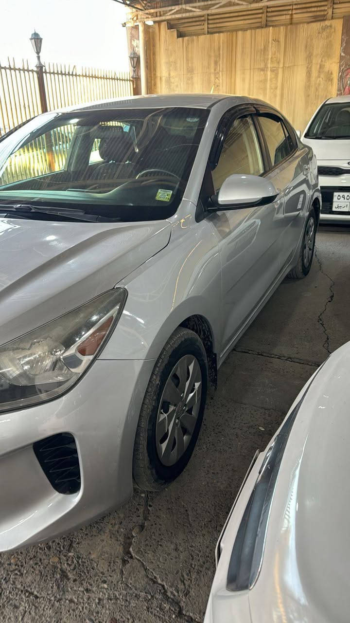 للبيع نقد فقط
ريو موديل 2018 امريكي محرك 18gdi ناقل الحركة (كير) at مو cvt ماشيه 104mil 
السيارة رقم دهوك شرط الغرامة والتحويل 
حادثها من امريكا بوند فقط شرط بدون دواخل بدون ايرباك صار بيها حادث داخل العراق جاملغ اليسار صبغ مع الحوض والصندوق تبدل اصلي 
السعر 98$ وبيها مجال 
ملاحظة السيارة كاملة ونظيفه 
موجوده بمعرض الحرية 
للاستفسار الاتصال على الرقم***********
