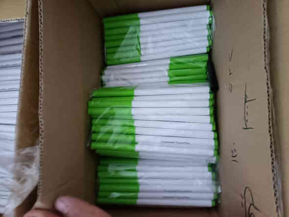 السلام عليكم شباب طلعلي اقلام ماجك بل امزون اصلي تايلاندي للبيع لي يريد منهن عل وزن اقل كميه خمسه كيلو او شلعه ابيع   تواصل واتساب اني خادم ***********
