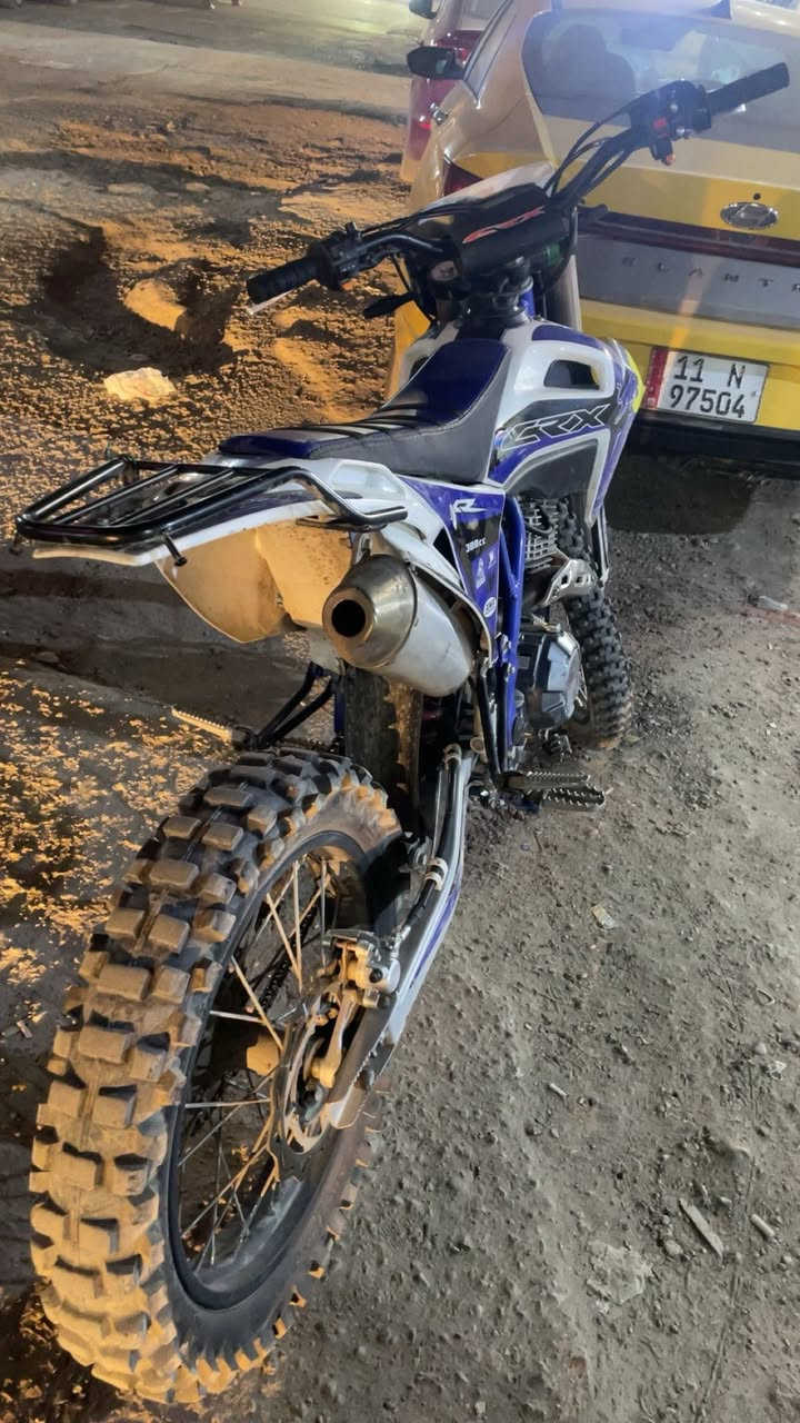 سلام عليكم قفاز crx300cc موديل 25 ماشي ٣٠٠٠ ودراجه نضيفه وحلوه وشلعه ومعدل صاروخ صارلها 4 اشهر عندي اخذتها زيرو مليون و750 الف رايد مليون 1300 وبيه مجال رقمي ***********
