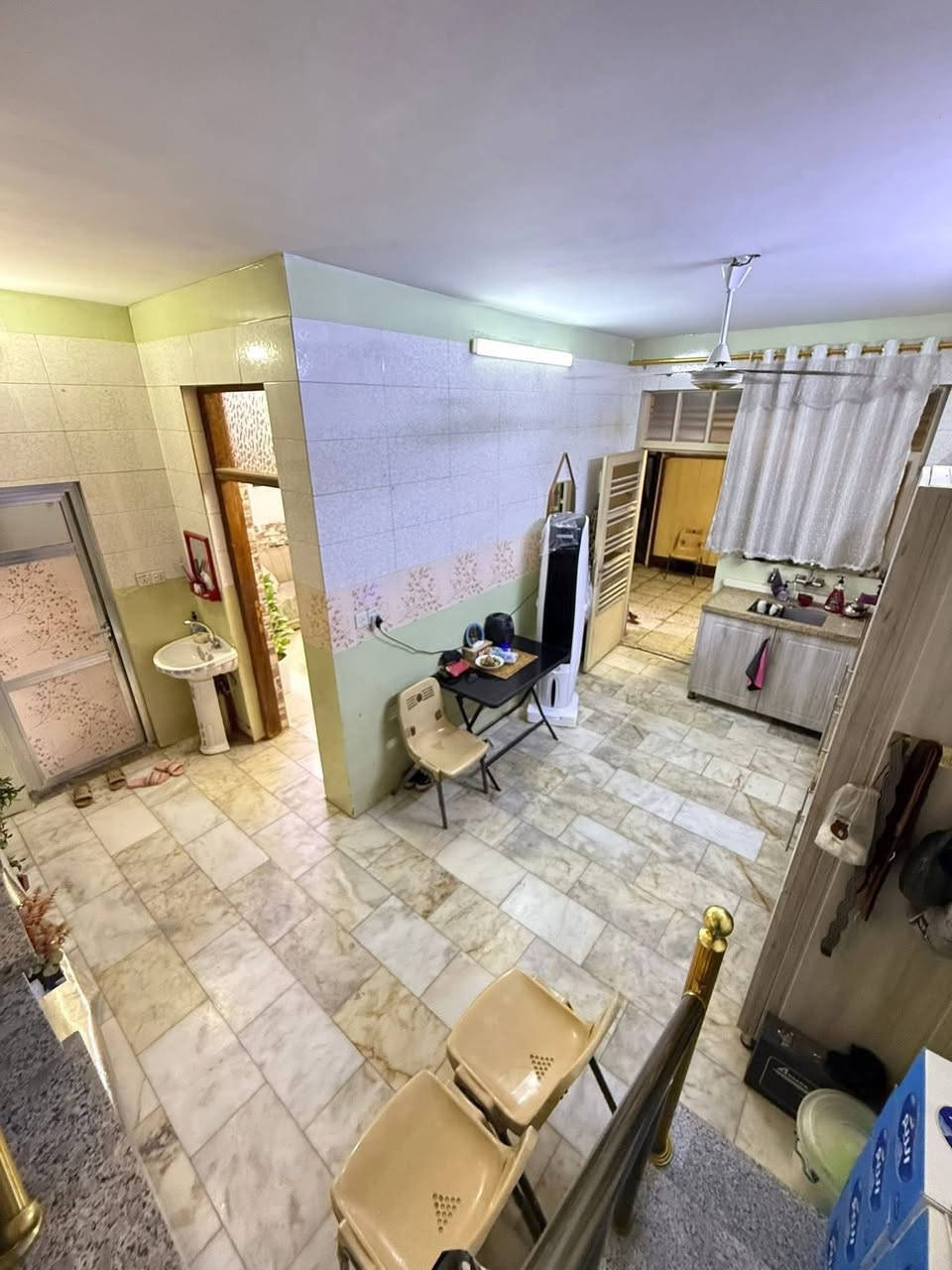 للأيجار (فارغ حاليا)✅
50م.       📍حي جميلة-محلة 512

الطابق1️⃣مدخلين-استقبال+مطبخ حار بارد+خدمات
الطابق2️⃣غرف نوم عدد(2)+خدمات

الموقع📍حي جميلة-محلة512-قرب الجسر الجديد
العقار يحتوي على تشجير -مقابل العقار جانب مدرسة

مكتب الثقة للعقار
حي اور-شارع نادي النفط-مقابل مركز سناريا لطب الأسنان
***********📳
***********📳
