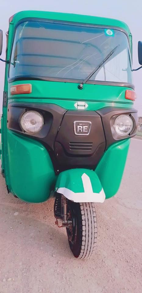 تكتك للبيع 22رقم /ذي قار /مبدل بيه بستم فقط والباقي كفاله من صبغ المعجون بيه خسفه قليله بلبكلايت مشر عليه المكان قضاء النصر *********** وايدها قفل ب4
