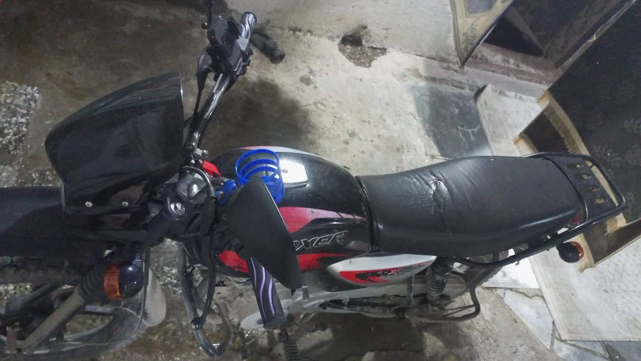 ***********
السلام عليكم بوكسر للبيع بيها خطه بخير اوراق ماكو طائعات اقفل لك اياها اباكم مراوس فورزا ممكن السعر750 رقم الواتساب
