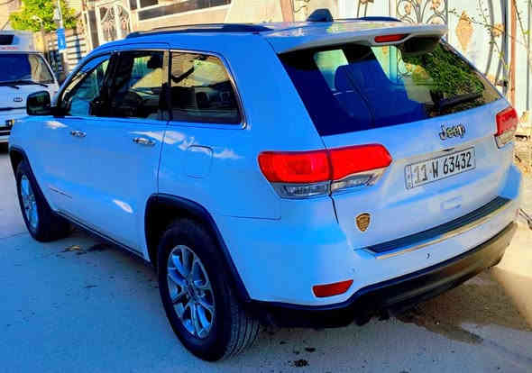 سلام عليكم  
جيب موديل  2014 #رجاء رجاء اقرأ للاخير قبل لا تتصل السونار مع الصور السياره فول مواصفات رقم .بغداد الدولي. بسمي 
لمتد تو ويل  موصفات 1/1
#السعر١٨٥.ورقة.
حجم:6سلندر 3600 شاده جديد مال حاويه قبل سبوع كوله بانزين عادي 
* بانوراما 
* غرفة السيارة جلد .وارد أمركي.
حادث سيارة بنيد و جاملغ و طاك يبرباك سونار بيه.
 *أناره ترحيب 
* حساس خلفي رادار
* بصمه دخول ذكي
* صندوق كهربائي 
* شاشة كبيرة 
* كامره دواره 
* كشنات الاماميه كهربائي
* خزن وضع المقاعد والستيرن
* ويل حجم 18
* شفتات ستيرن 
* حساسات خلفية 
* كشنات تبريد
* مرايا قلاب
 * تدفئه استيرن
*ستيرن كهربائي متحرك
* كشنات أمامي تبريد 
* كشنات تدفئه امامي وخلفي
* لد امامي ~ لايت زينون بلادي 
* دمام خلفي 
* ايكو
* زراك لايت
* تبريد قطعتين 
* سستم صوت ٩ سماعات 🔊 دمام خلفي 
إشارات مرايا 
* تحكمات ستيرن 
* تدفئه مرايا جانبيه 
   رقم بغداد الدولي  الانكليزي مشروع وطني 
 السيارة جديدة موقع بغداد الشعب
تواصل  *********** واتساب بغداد
