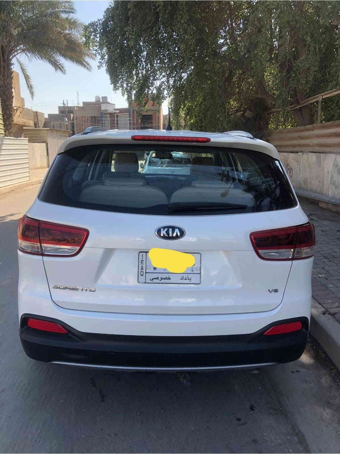 كيا سورنتو خليجي 
رقم بغداد 
موديل ٢٠١٦
لون ابيض
٦ سلندر
 ٧ راكب 
فول عدا بانوراما 
الجنطة الخلفية كهرباء 
مري شفط 
نظام ترحيب عند الاقتراب 
هند بريك بصمة 
اوتو هولد توقف ذاتي 
فووووور ويل 4:4
مانع انزلاق وانحدار 
زراك لايت بلدعامية 
بردات خلفية اصلية 
كشنات ٢ كهرباء 
كشنات تدفئة وتبريد 
نظام ايكو 
حساس امامي وخلفي 
مري شفط مع القفل 
تحكم استيرن
بردات خلفية 
تبريد ٣ قطع 
اضواء ترحيب بليدات 
علامة سورنتو بلدوسة 
لد امامي وخلفي 
اشاير بلمري 
يدات نيكل اصلي 
ويل اكروم ١٩
ماشية 85 الف كيلو 
السعر  217
رقم  الهاتف / ***********
