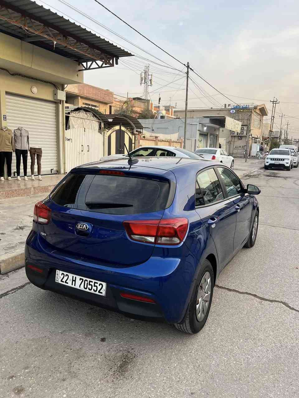 كيا ريو موديل 2020
ضررها بوند وقبغ صندوق بدون دواخل 
هزة وسنوية الى 2028
ماشيه 75 mi
مواصفات السيارة 
رادار امامي 
كشنات تدفى 
شاشة كبيره 
كامرة 
كروز سرعة 
تحكمات ستيرن 
محرك 16 دوش مرغوب
كير svt على وضع شركة 
السيارة جاهزة من كل نواحي 
السعر ب110 وبيه مجال 
مكان السيارة موصل حي العربي 
للاستفسار اتصل على رقم ***********
