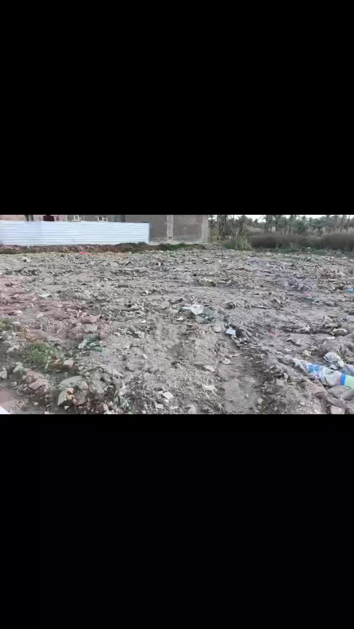 دار مساحه ٢٢٠ متر طابو صرف
طابقين طابق الاول يحتوي على 
٢ غرف نوم و مطبخ واستقبال وهول 
وصحيات خارجيه وداخليه وحديقه وكراج سياره
طابق الثاني يحتوي على ٣ غرف نوم نظام سويت 
العنوان ام الهوى جديده يبعد عن شارع العام مسافه ١٠٠ م
السعر 200 مع المجال
الاستفسار ***********
