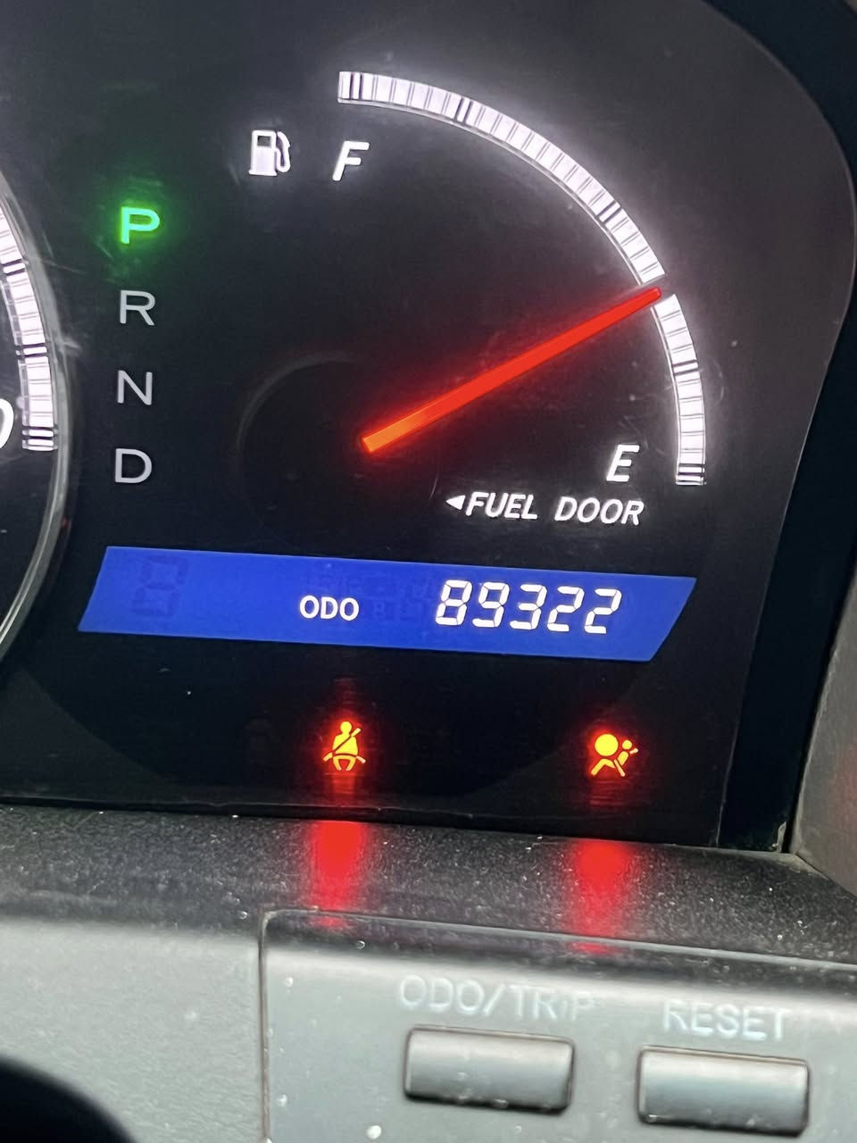 شاھانە بەس موس سپى ناو زەرو گێڕو مەکىنە بچوک180کەم بەنزىن خۆر ئاڵتونى بازاڕ دىنارێ مەسرەفى نىە ماڵانە کۆدى بۆکراوە بەشەرتى اوەى سەقفى بۆىاخ نەبێ حىزام بۆىاخ نەبێ  سەىارەکە زۆر جوانە چاڵو شوختى نىە سعرى61مەجالێ کەم  لە دەربەنىخانم***********
