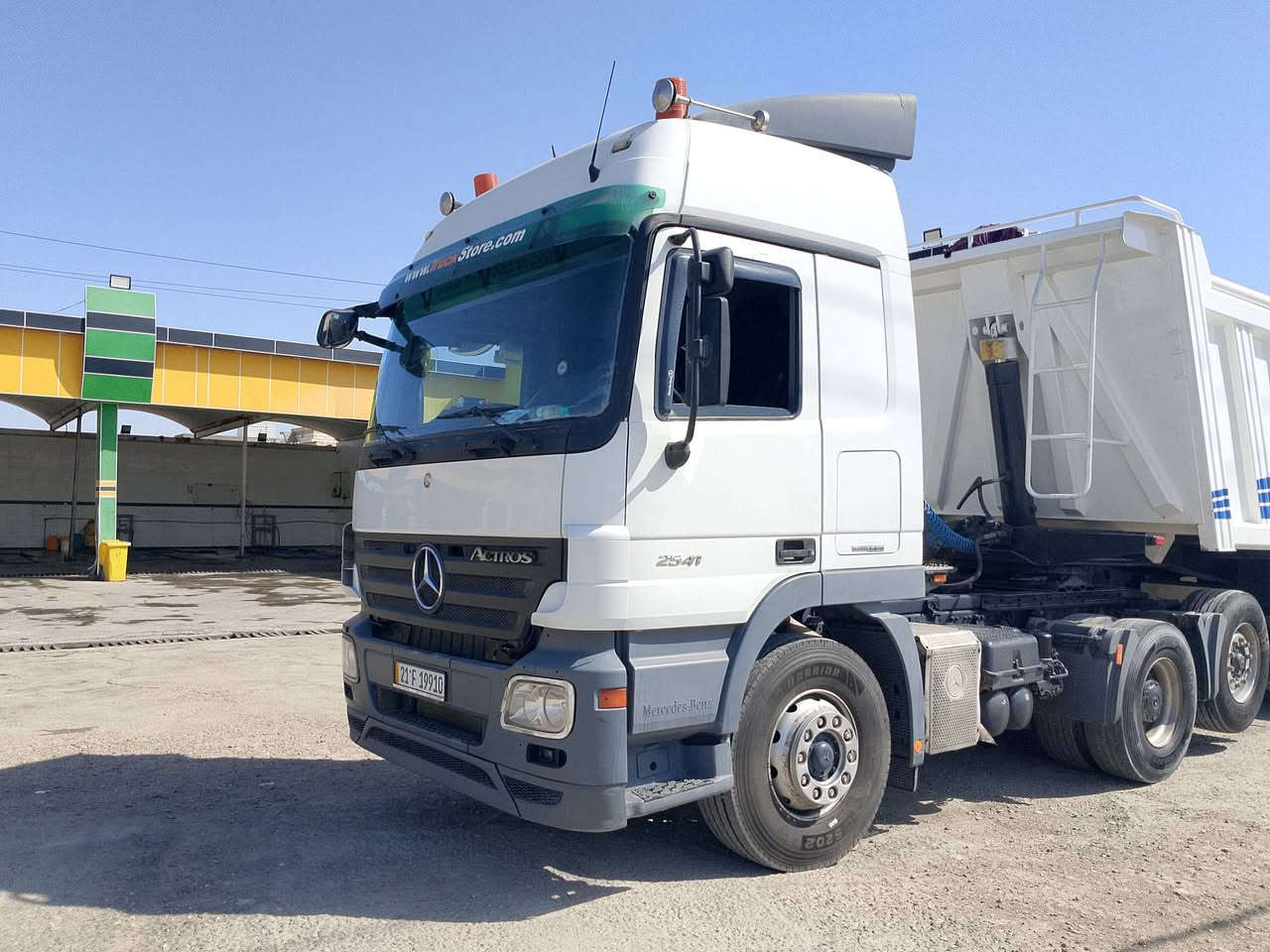 اللهم صل على محمد وال بيت محمد اكتروز سنكل خلفي موديل 2005 رقم سليمانيه عربانه تالثه دنكير سنويه جديدة شرط التحويل 
***********
