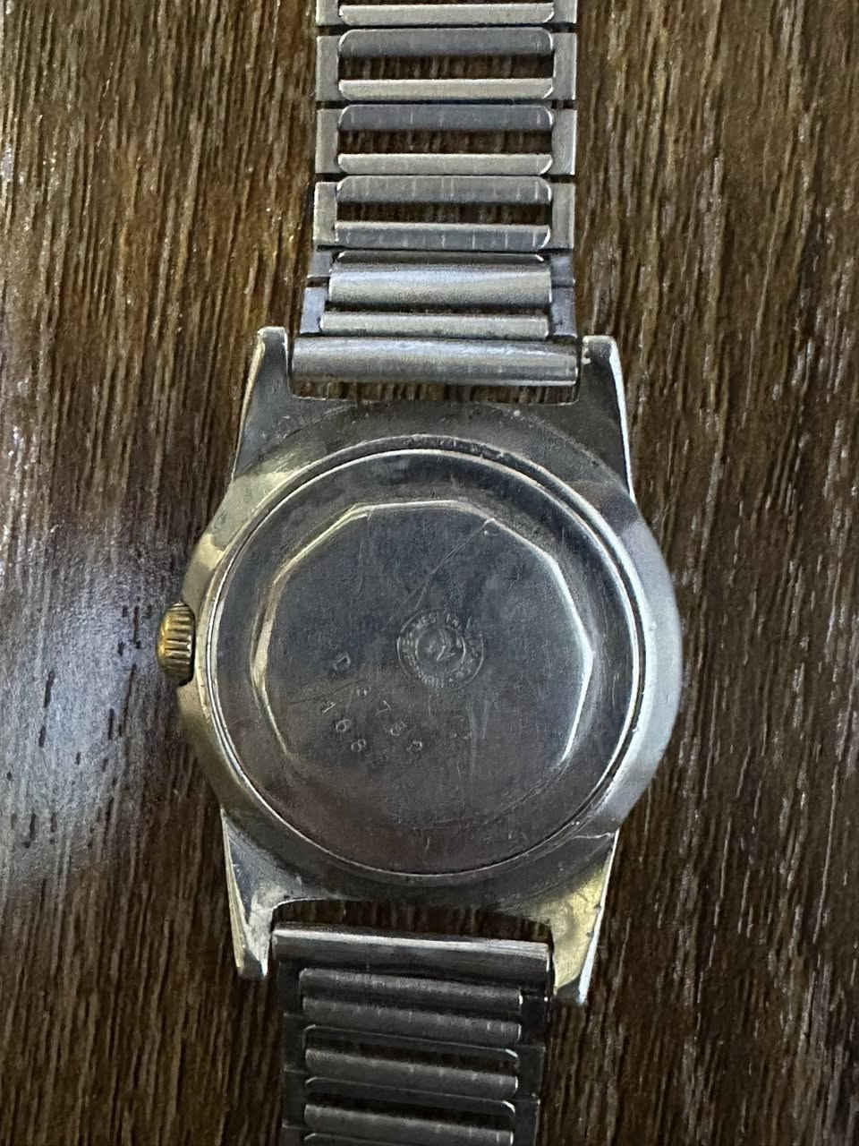 ساعه ونستن سويسري قديم اصلي السعر 60
وساعه رولكس مع العلبه غير مستخدم السعر 45 رقم للتواصل ***********
