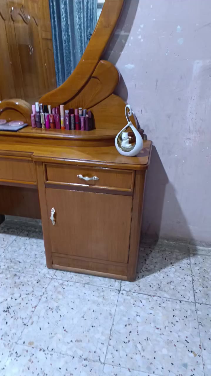 غرفة تسكام صاج بورمي داخل وخارج ام الستة طابقين ضهر جرجوبة نضيفة كلش وثكيلة مكاني بابل محاويل الاتصال ***********
