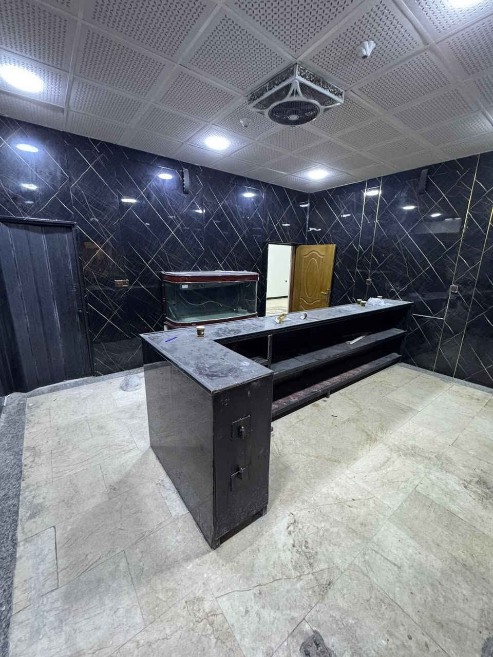 💎 للإيجار في السيدية 💎
🏠
بيت طابقين  مساحة 300 متر         
يتكون من:. 
💠5  غرف نوم 
💠 صالة واسعة
💠 مطبخ 
💠 خدمات عدد 4
💠كراج 
💠حديقة 
————————————
📞للاستفسار:☎️ ***********
