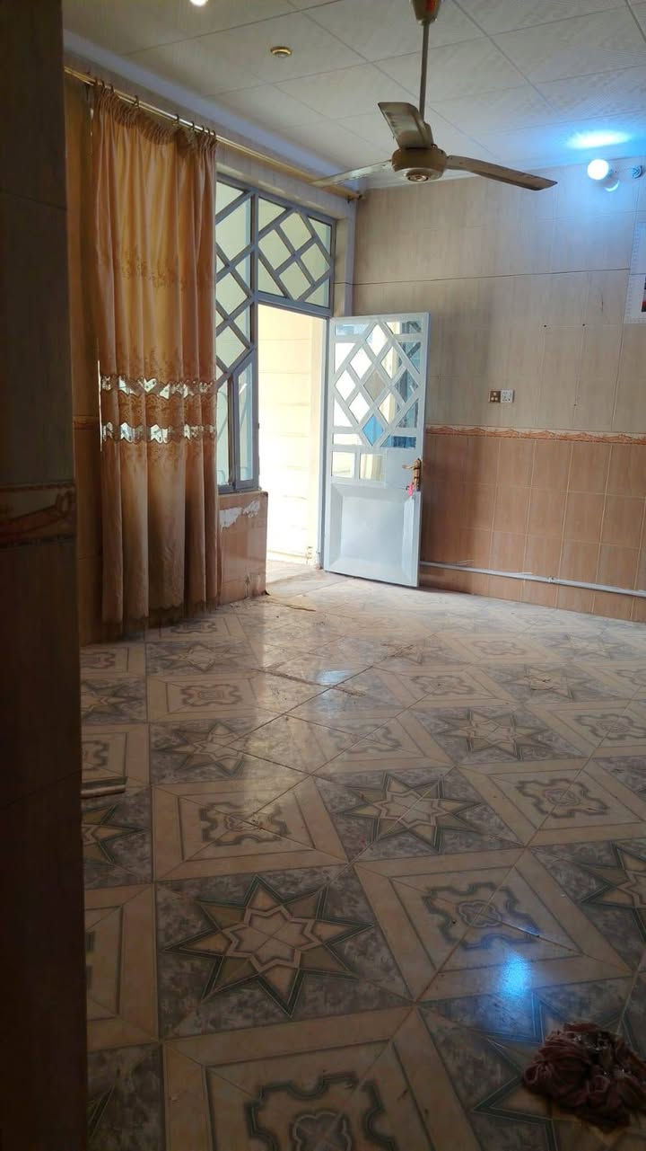 دار للبيع حي السلام في النجف
( 200 م)طابق واحد كونكريت.
السعر(380 مليون)غرفتين وصالة واستقبال.شارع 10 خلف الشارع العام
(سلام/غري)
مكتب الغدير
***********
